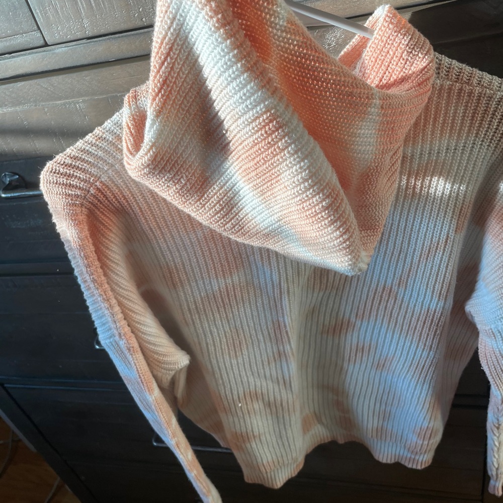 Sweater - Picture 3 of 3